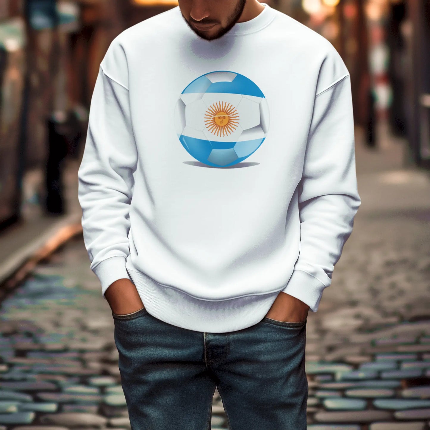 Sleek white crewneck with Argentina’s golden emblem – Λευκό φούτερ με το χρυσό έμβλημα της Αργεντινής
